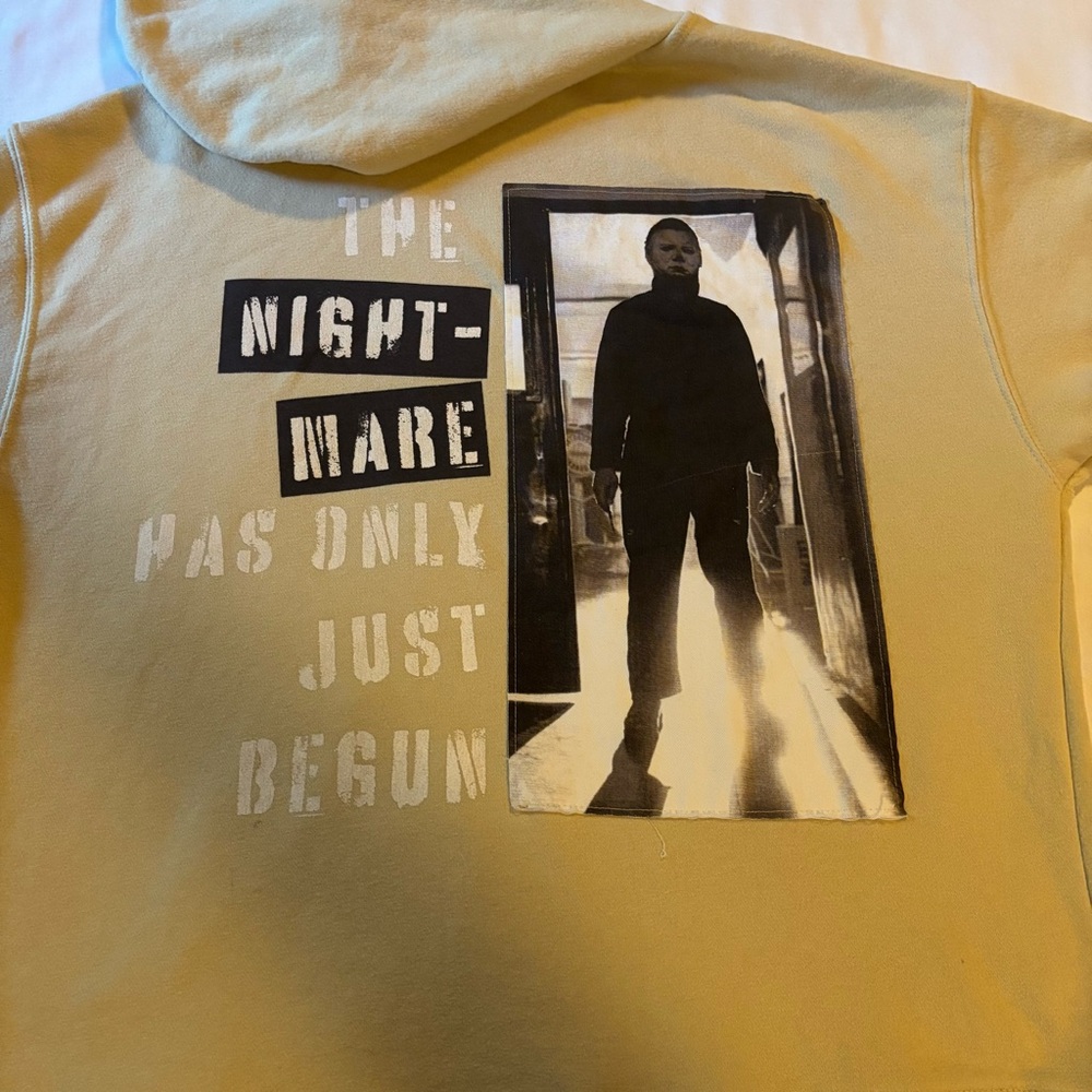 Halloween II 2 Michael Myers He's Back Hoodie Sweatshirt Mens Sz M Universal - Picture 3 of 8